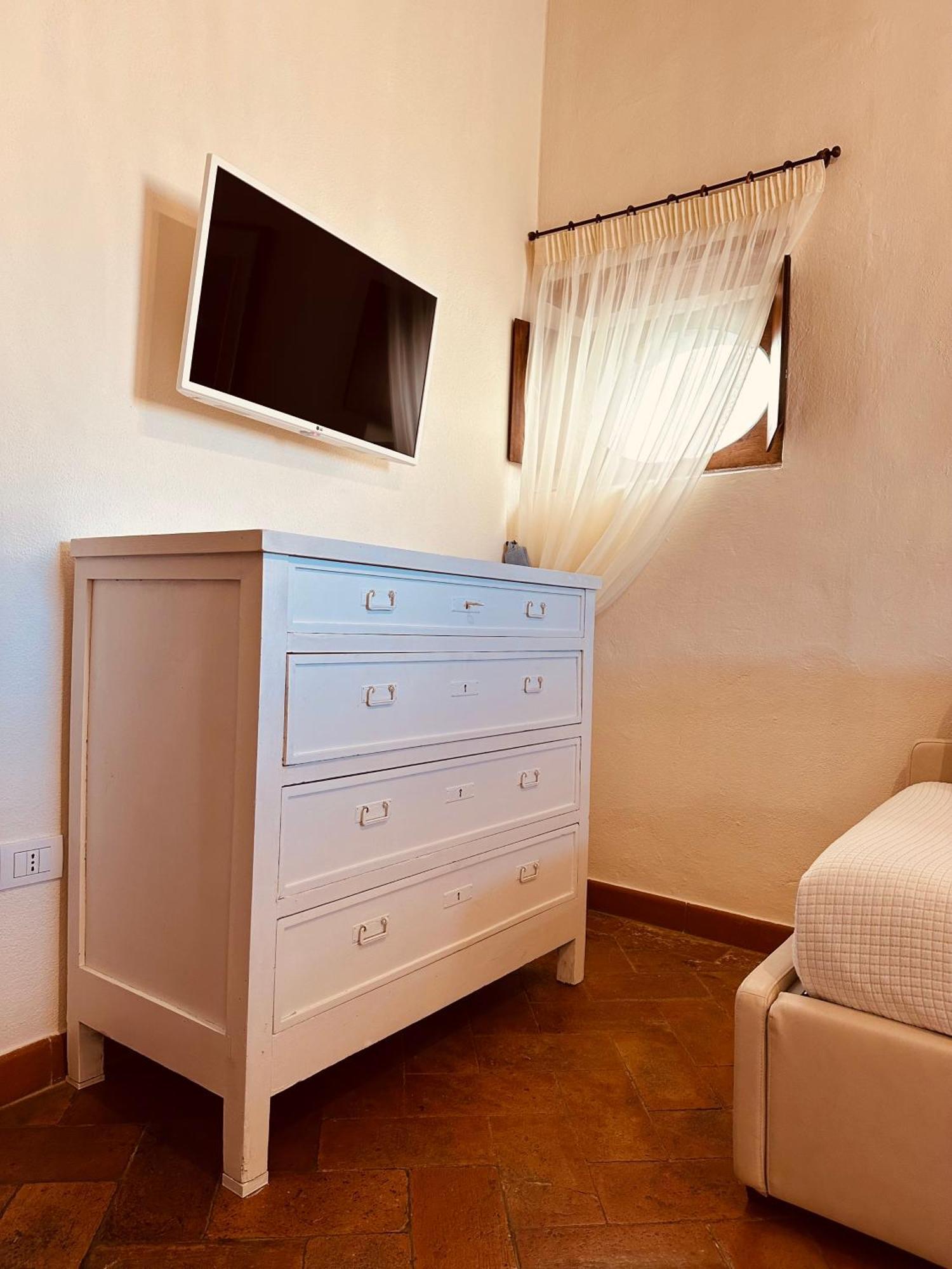 Tenuta Di Montemassi Fattoria Екстер'єр фото